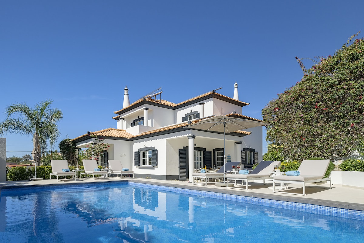 Anúncio popular: Villa Olivia em Almancil
