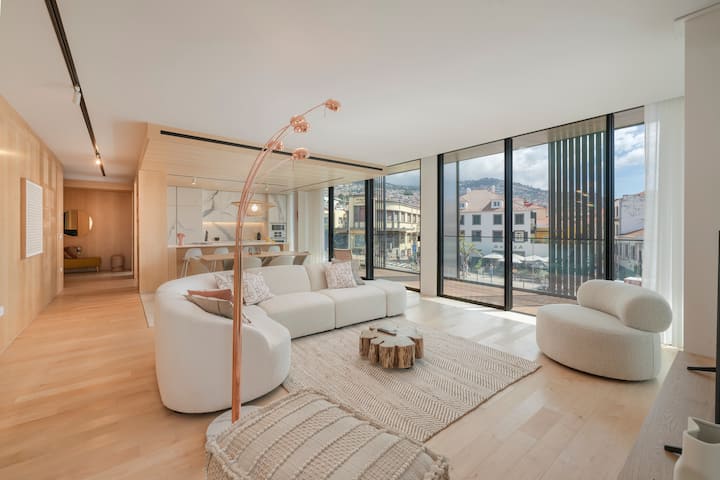 Savoy Insular I by an island apart