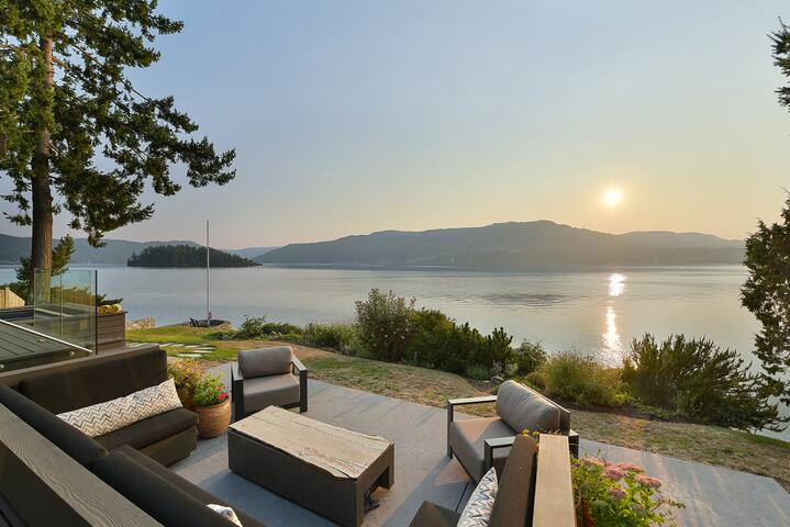 Island Luxury Oceanside Estate gallery image 3