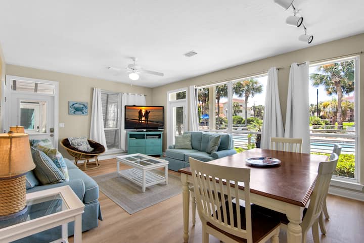 リビングルームの写真です