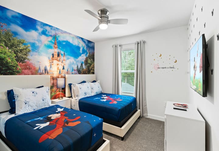 Awesome Townhouse 4bed/3bath/pool/5min Disney - Kissimmee