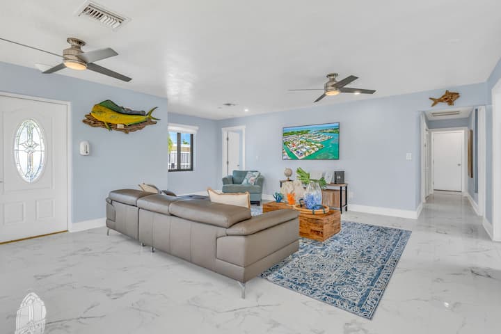 Private Pool, Spa, Game Room, Dock & Tiki&nbsp;Hut! - Marathon, FL