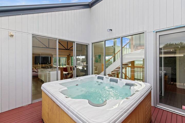 Bliss on the Bay – Upstairs and Games Room gallery image 5