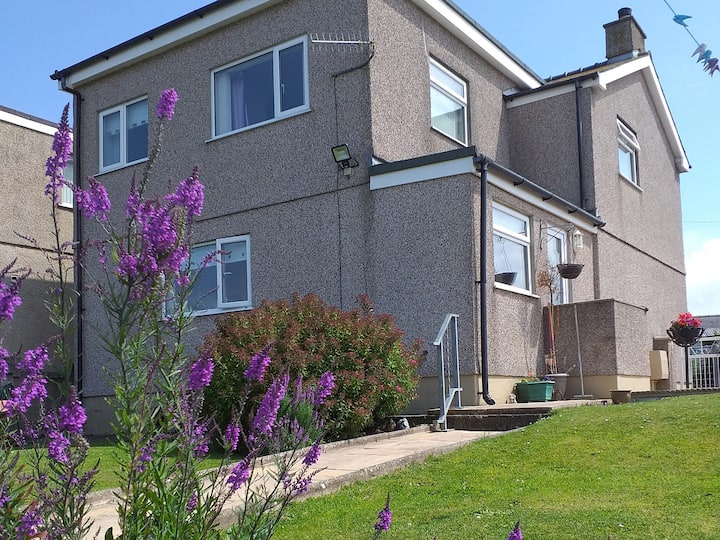 Trem Y Werydd - Bull Bay