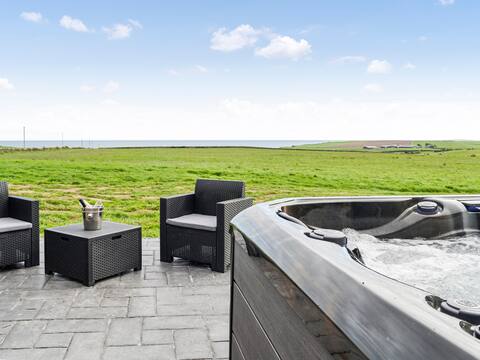 The Seaview Snug