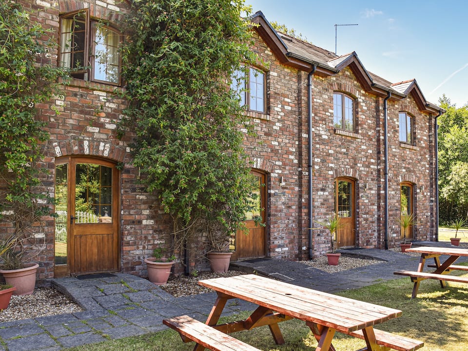 Cottage Coquelicot - UK40102 — photo 1