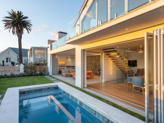 Boulders Beach Villa gallery image 4