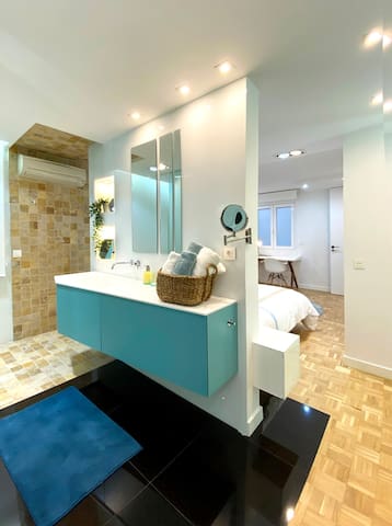 Magnificent Loft in Plaza de Santo Domingo gallery image 2