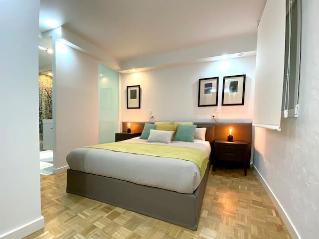 Magnificent Loft in Plaza de Santo Domingo gallery image 4