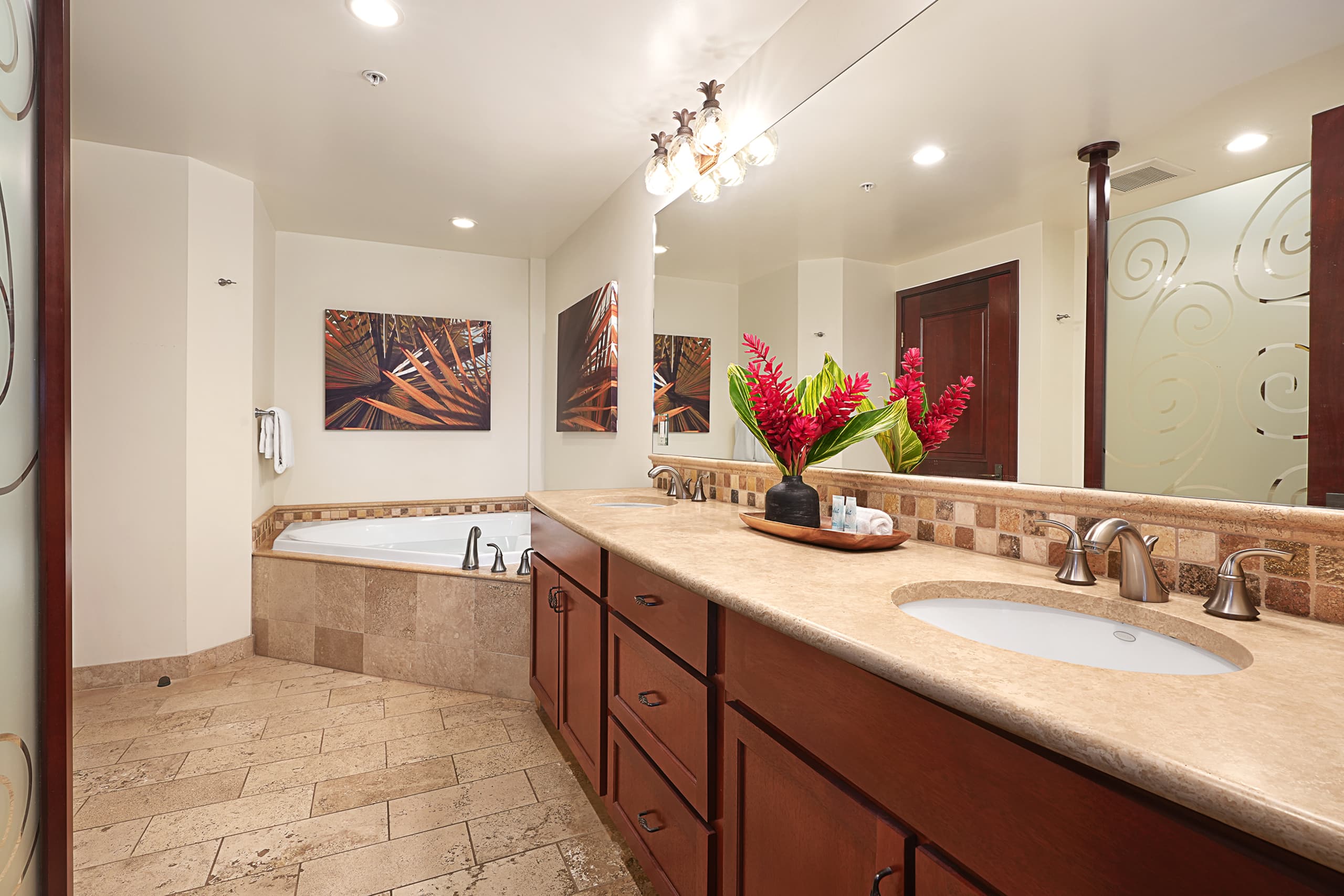 Condo in Kapaa · ★5.0 · 2 bedrooms · 4 beds · 2.5 baths - Photo 8