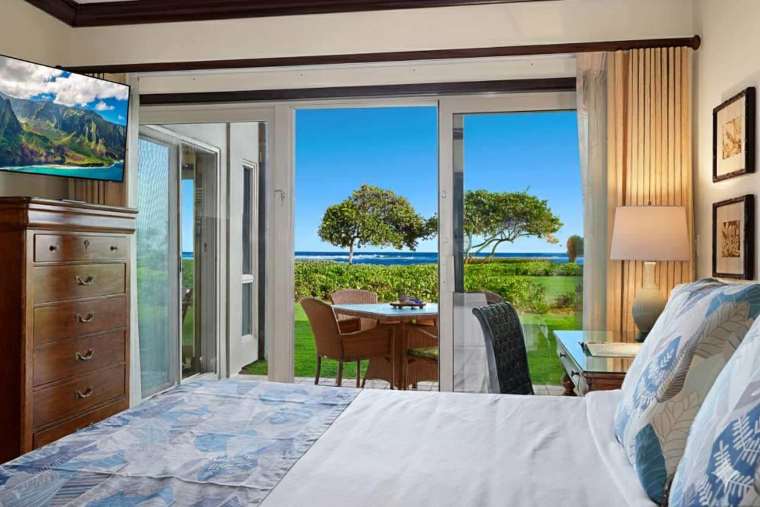 Condo in Kapaa · ★5.0 · 2 bedrooms · 4 beds · 2.5 baths - Photo 6