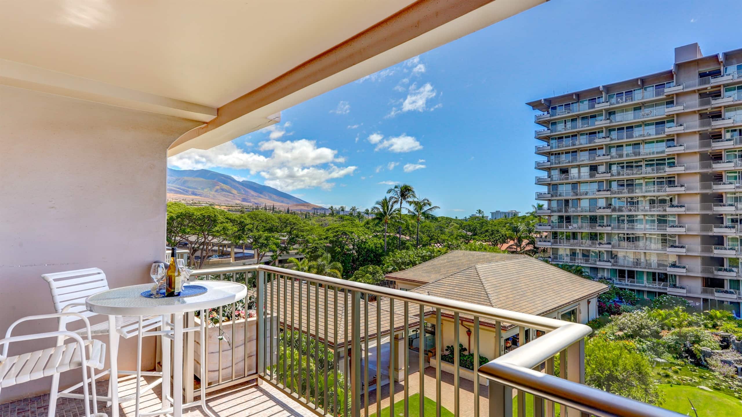 Condo in Lahaina · ★5.0 · 1 bedroom · 2 beds · 1 bath - Image 22