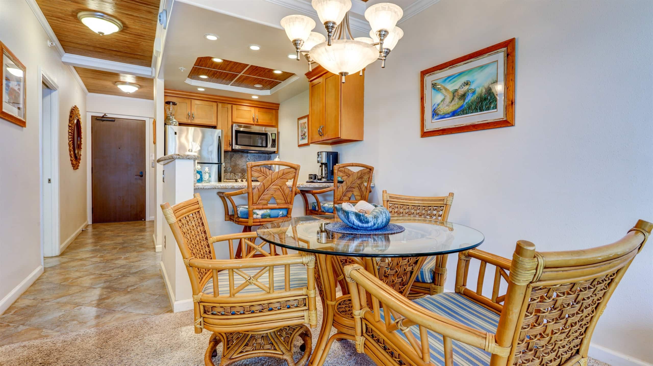 Condo in Lahaina · ★5.0 · 1 bedroom · 2 beds · 1 bath - Image 7