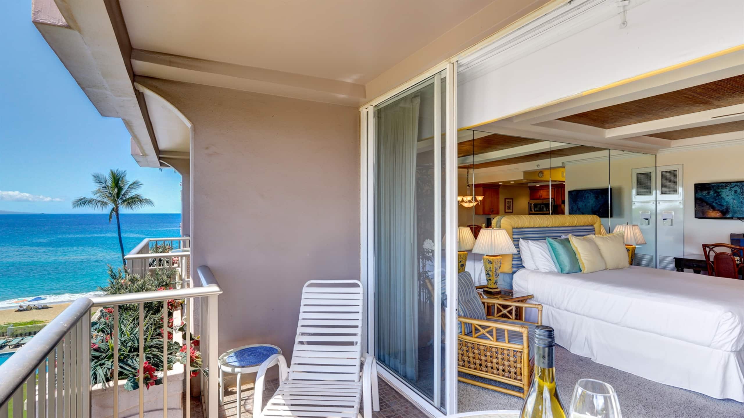 Condo in Lahaina · ★5.0 · 1 bedroom · 2 beds · 1 bath - Image 20