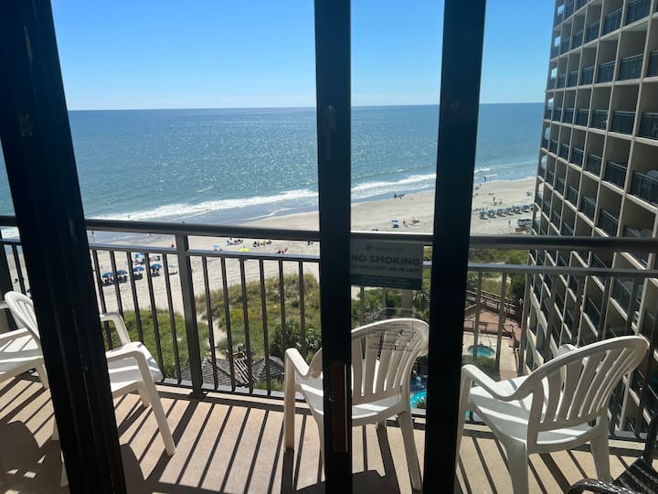 BC0915 Snowbird specials are now available! Condominiums for Rent