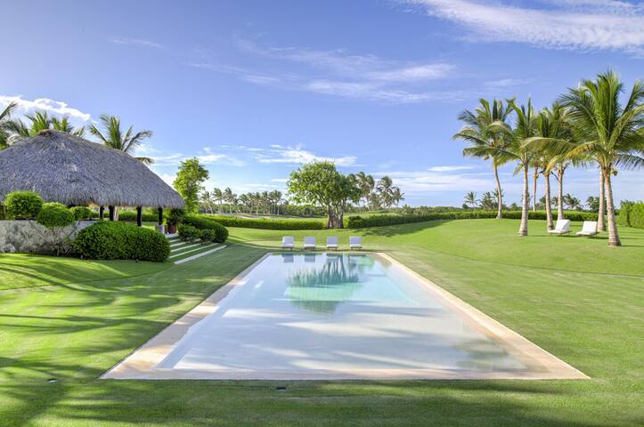 Forte Taino – Luxury Villa with Golf View