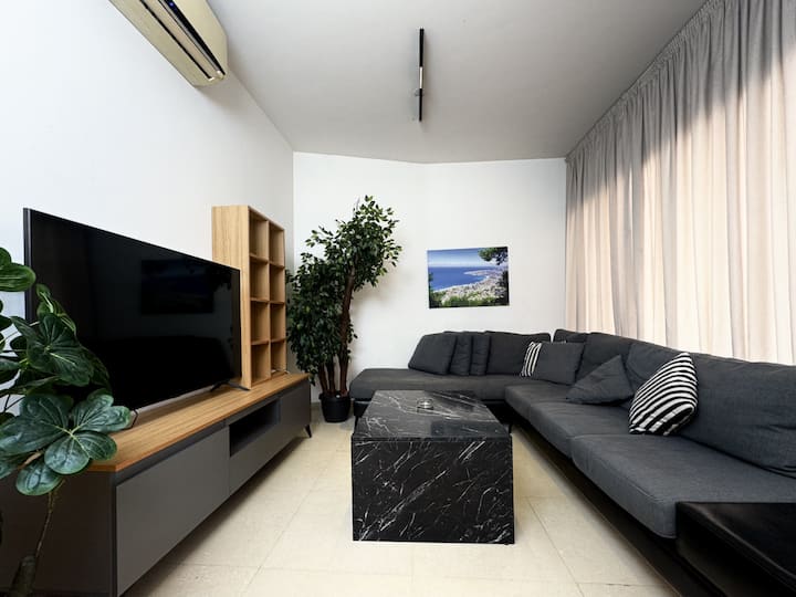 Harbor Nest | 2-BR in Ashrafieh