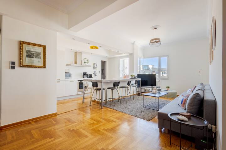 3 bdrm Luxury Apt Incredible Acropolis View gallery image 3