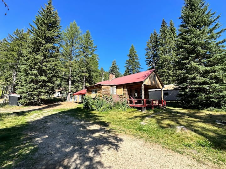 Cozy Cabin on the shores of Lake Cascade Bungalows for Rent in