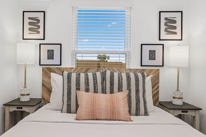 Dormitorio - Cama tamaño queen