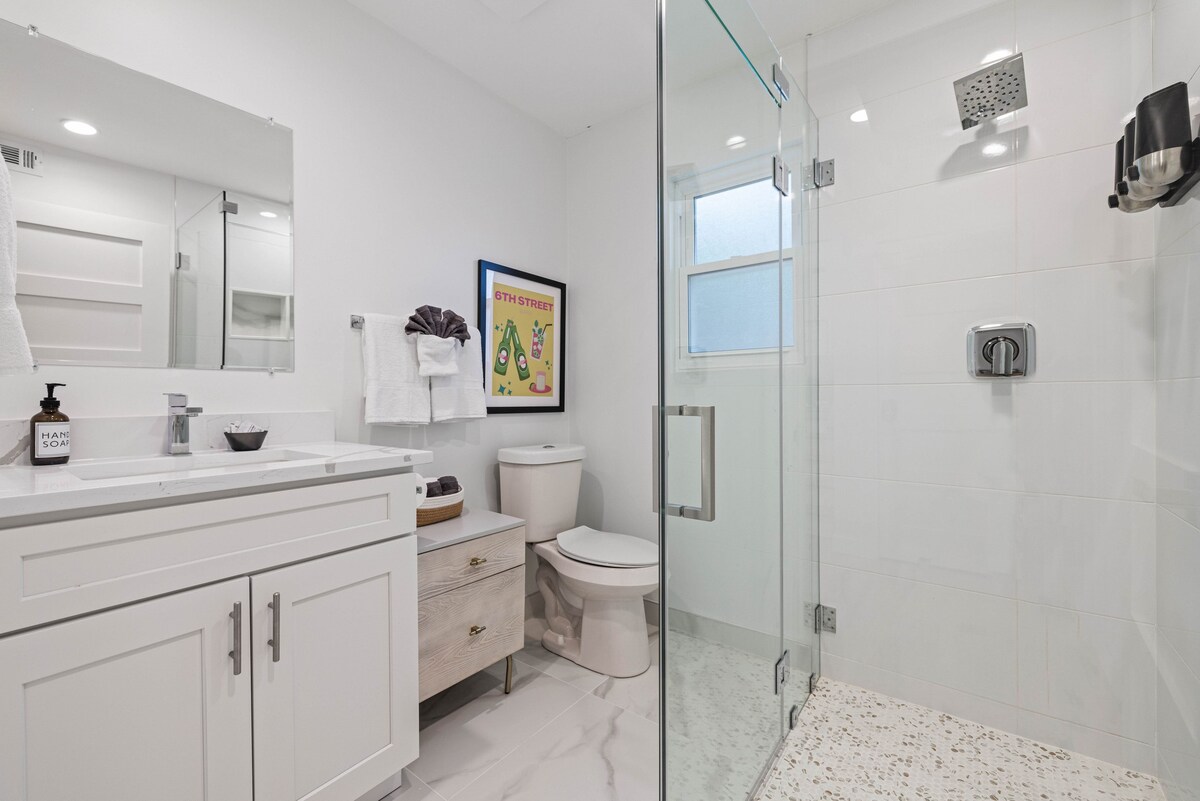 Newly Remodeled Modern Gem | Cozy + Central + Chic