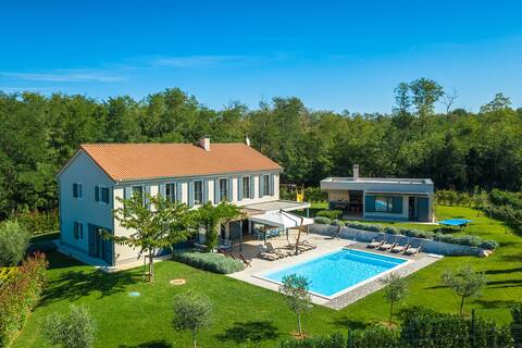 Villa Povetica by Villas Guide