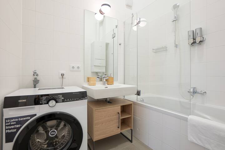 Posh 107 m² 3BR flat in the city center of Vienna gallery image 5