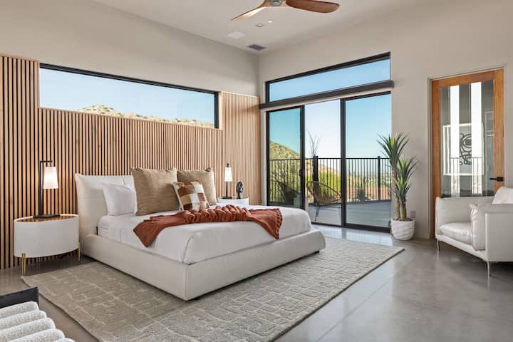 Cama king con baño completo en suite