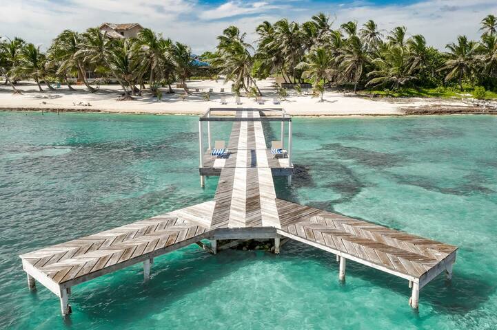 Book and Save Oceanfront Private Estate by ALOM gallery image 4