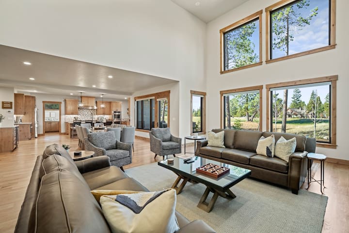 Sunriver Resort managed Airbnb listing 1