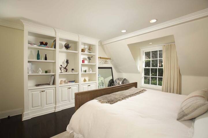 Laurel Canyon Classic Hollywood Residence W/ Pool gallery image 5