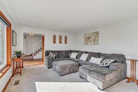 Warm home w pool & huge patio!