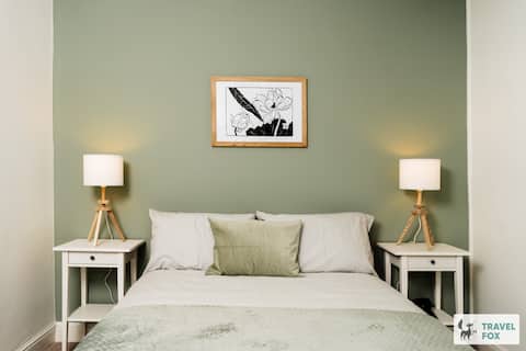 Successful Airbnb property: Alice's Central Stay: Parking + Motor Point Arena in Dales