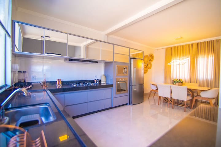 Só Casas Temporada managed Airbnb listing 3