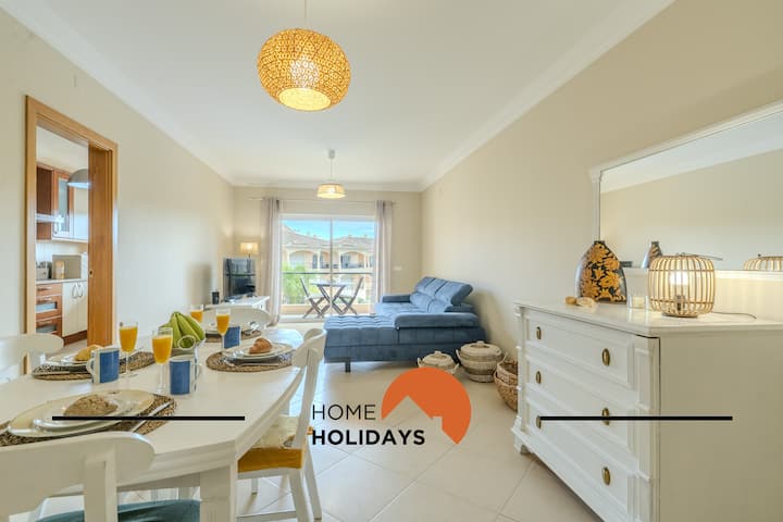 #130 Praia Village | Pool & Prime Location - Vilamoura
