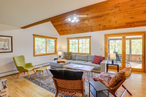 Charming Putney Home: Porch, Grill & Hiking Trails