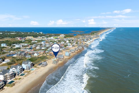 Lucky Stars: Oceanfront | Rec Room with Pool Table