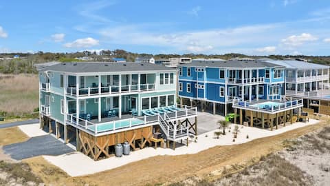 Aquila West: Luxury 12BR Oceanfront with Pool