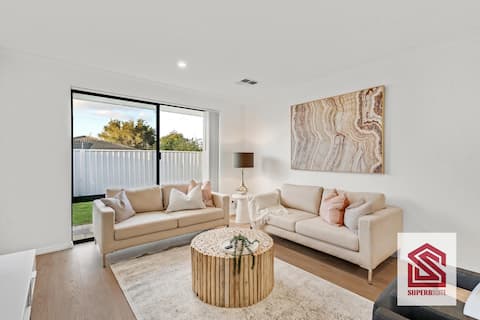 Bunbury Beach Splendor – Modern Coastal Home