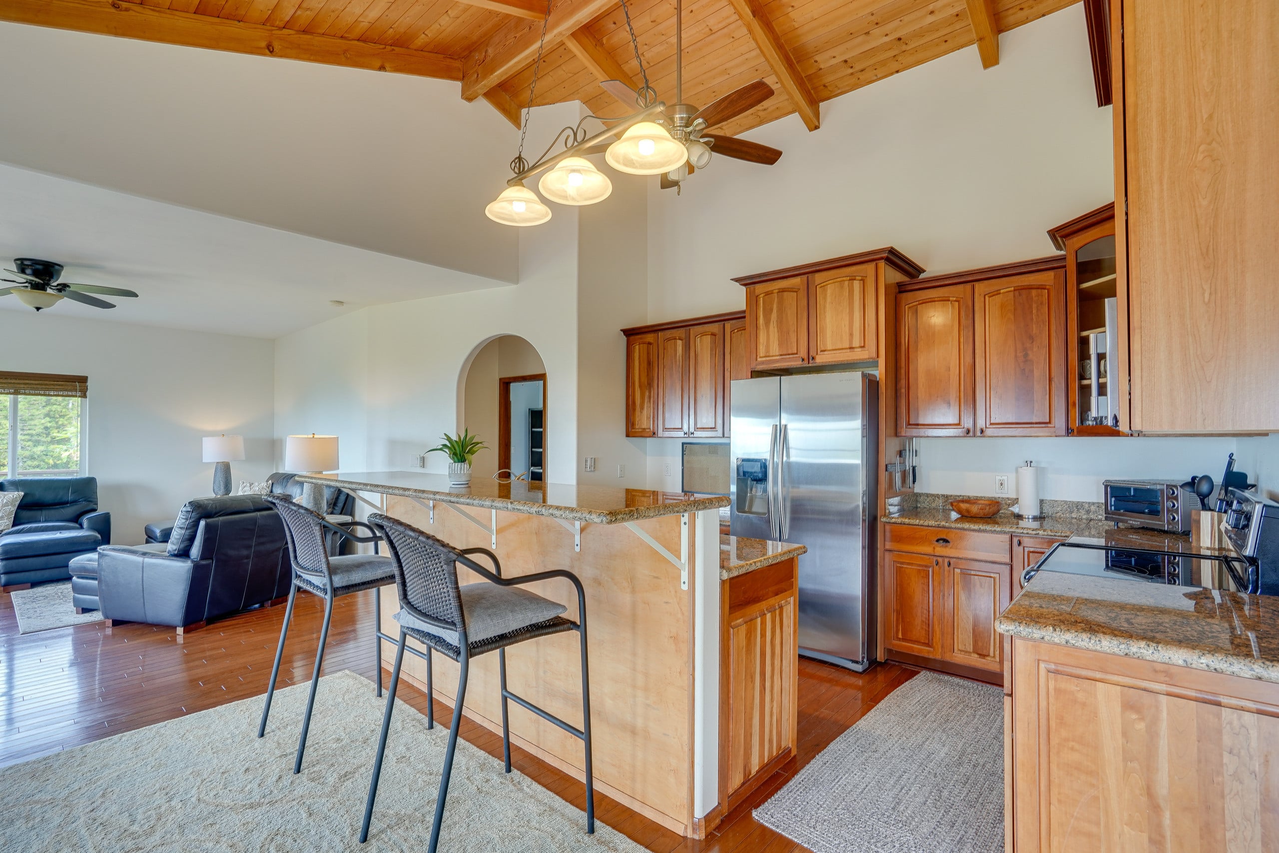 Hawaiian Retreat w/ Ocean Views in Captain Cook - Photo 6