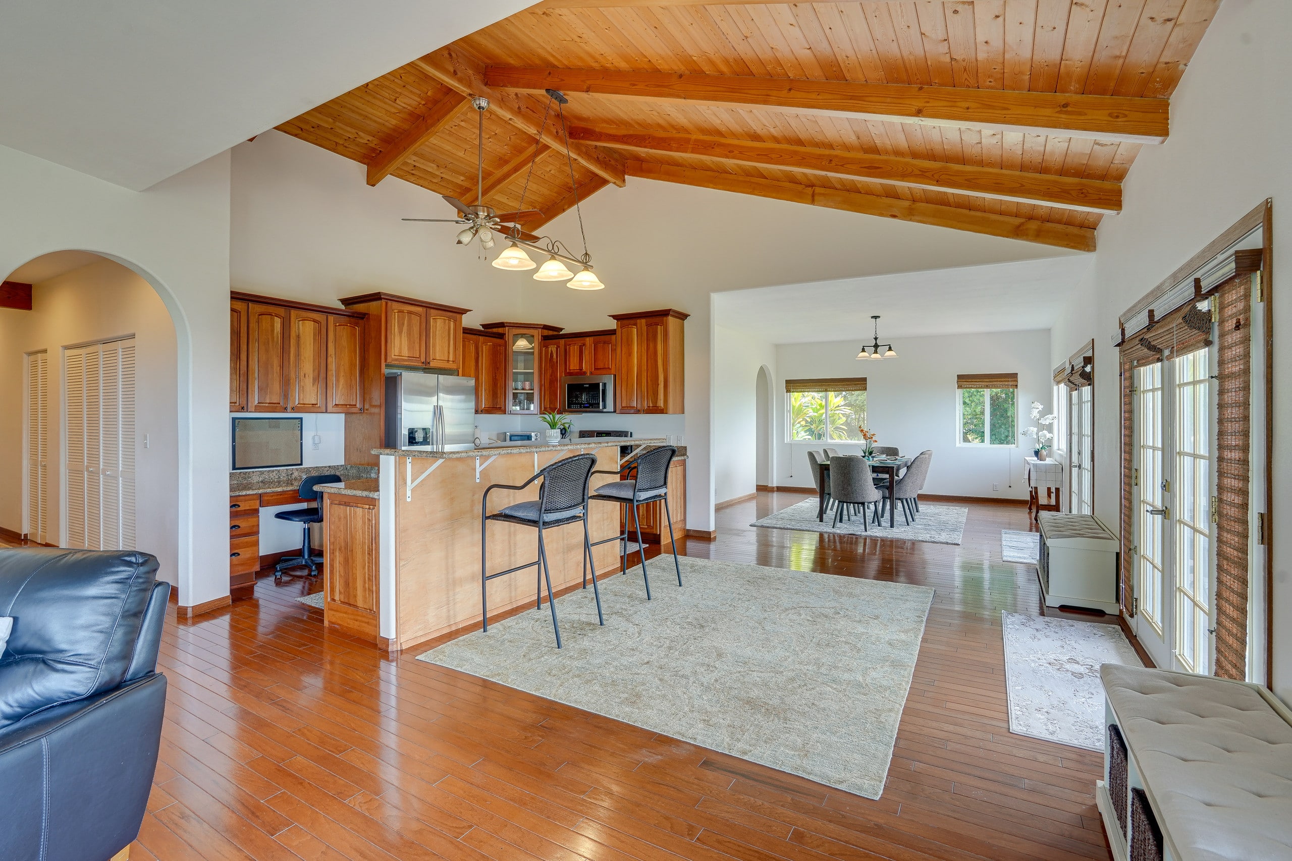 Hawaiian Retreat w/ Ocean Views in Captain Cook - Photo 5
