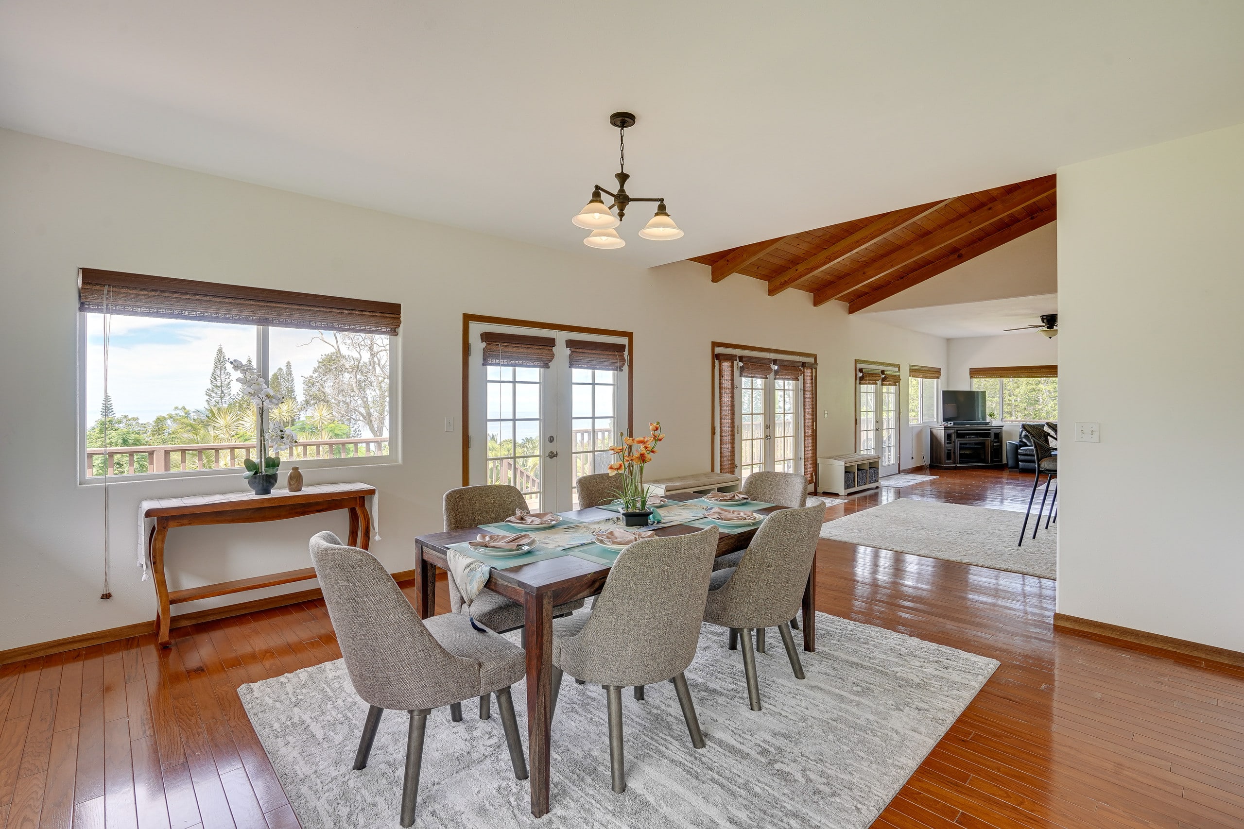 Hawaiian Retreat w/ Ocean Views in Captain Cook - Photo 8