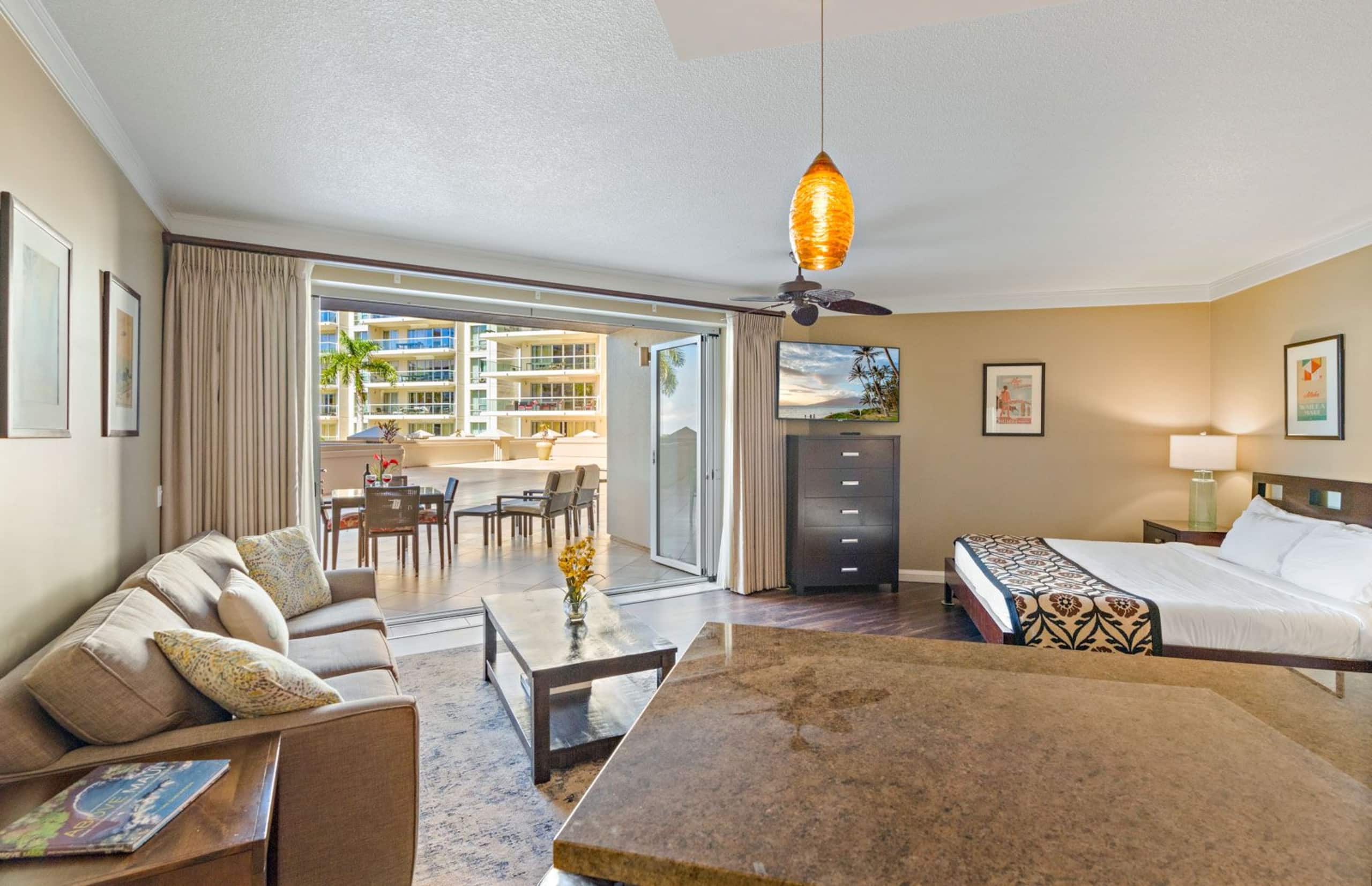 Condo in Lahaina · ★4.8 · Studio · 2 beds · 1 bath - Image 11