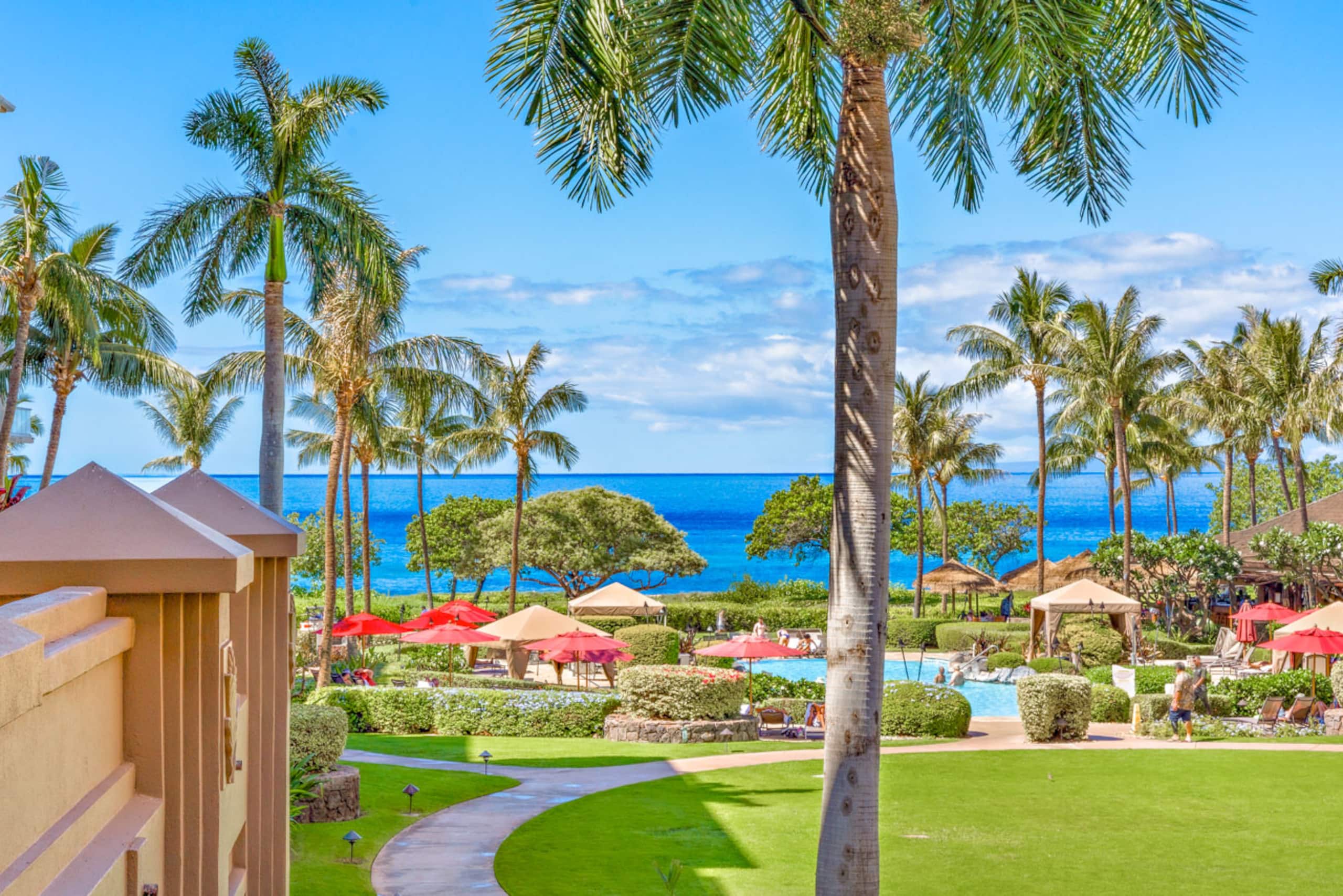 Condo in Lahaina · ★4.8 · Studio · 2 beds · 1 bath - Image 1