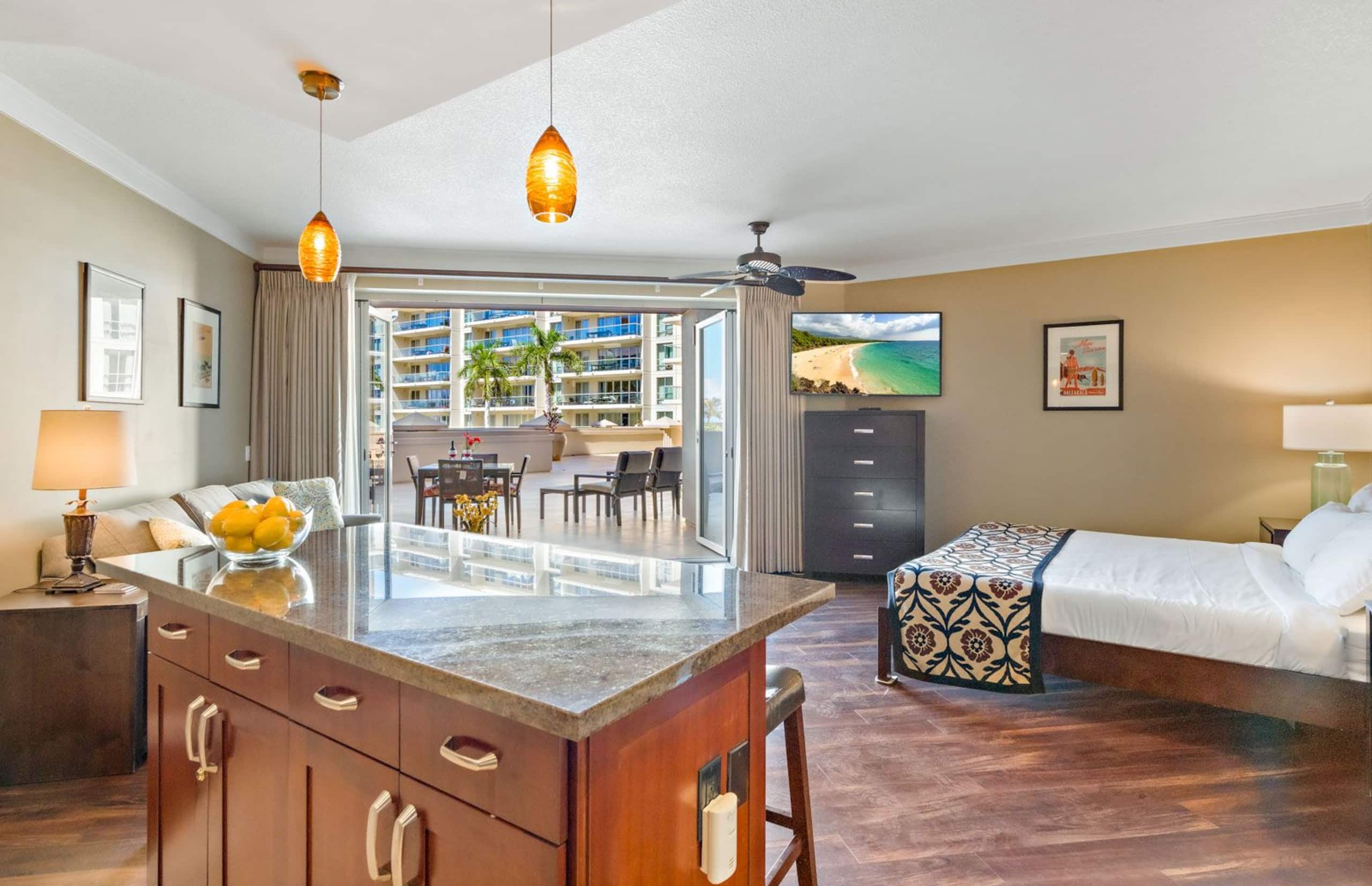 Condo in Lahaina · ★4.8 · Studio · 2 beds · 1 bath - Image 7