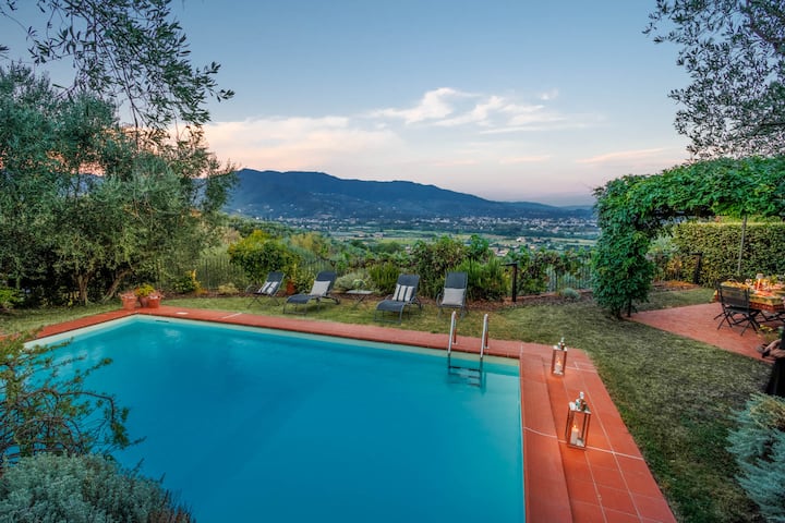 Villa Debby, 2 Bedrooms Farmhouse With Pool On The - Lucca