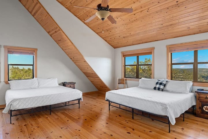 Pumzika na upumzike katika oasis yako binafsi, yenye starehe ya chumba cha kulala. #RestEasy