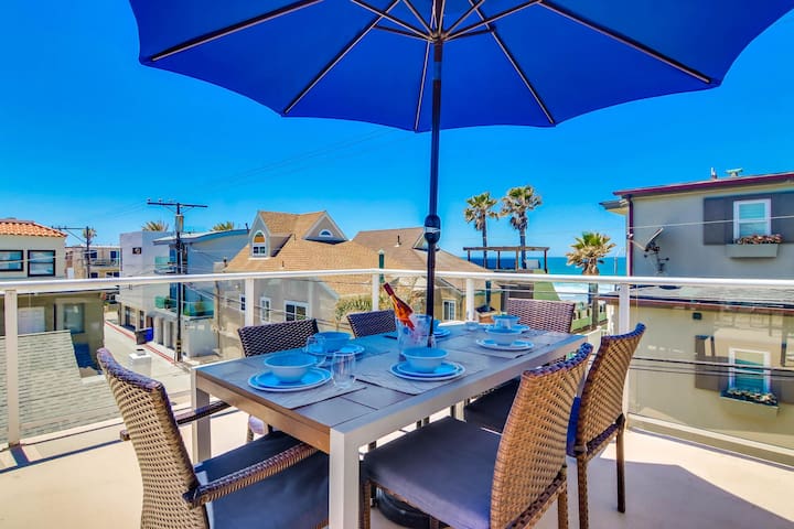 Beach Life & Access – Nautical Beach House