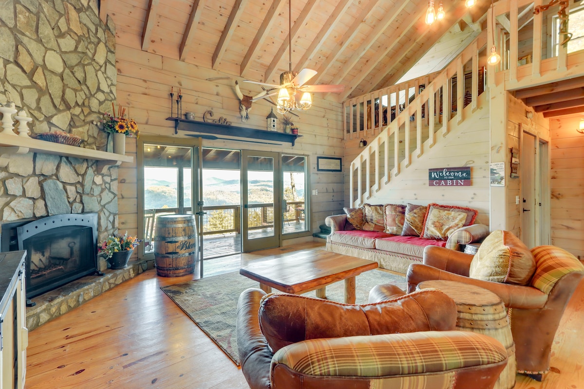 Cozy Cherry Log Cabin w/ Hot Tub & Mountain Views! - Cabins for