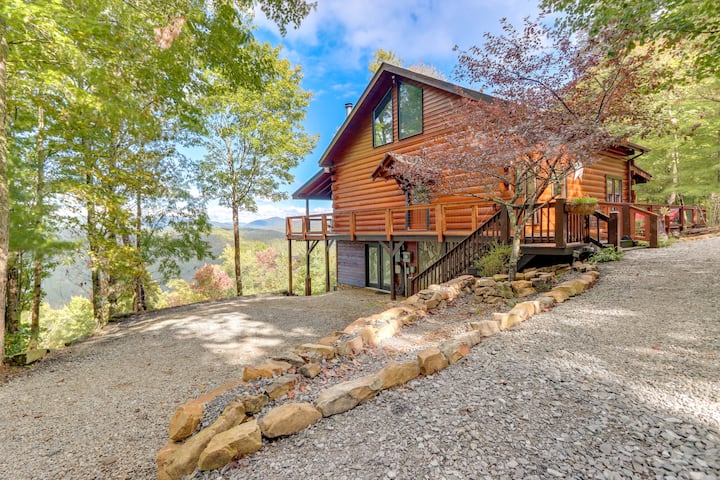 Cozy Cherry Log Cabin w/ Hot Tub & Mountain Views! - Cabins for